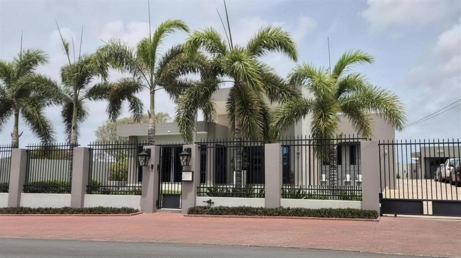 Built: the finished house with palm trees